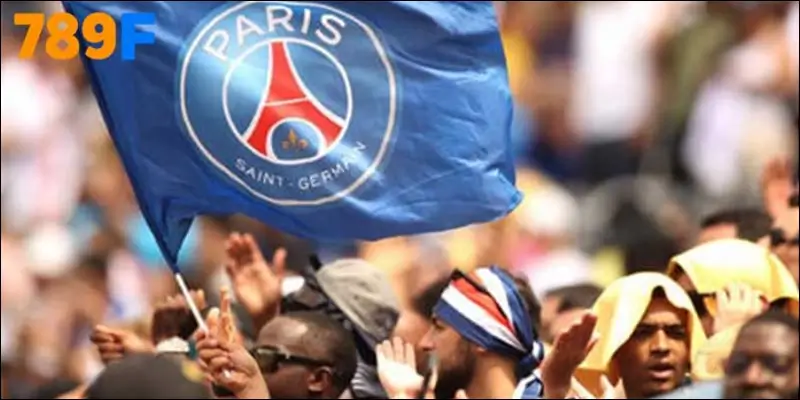 Con trai Thiago Silva gây sốt khi làm ballboy ở Chelsea 2 CĐV PSG hụt hẫng khi Le Classique bị lùi lịch vì mưa lũ dữ dội