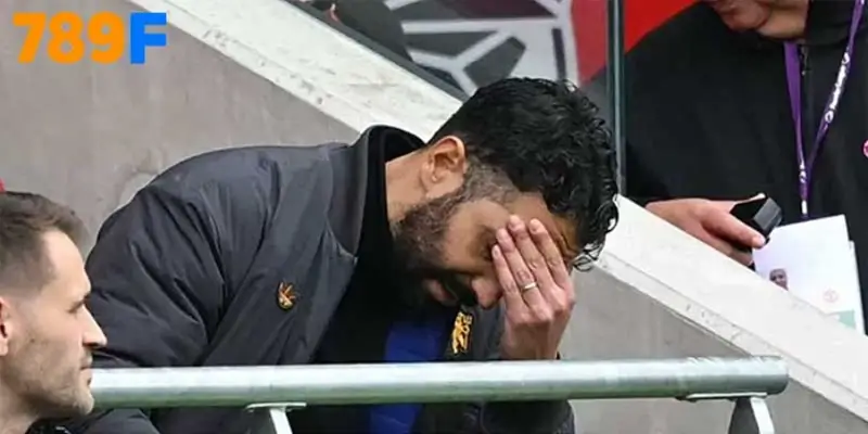 Khoảnh khắc Amorim cúi đầu, liệu có phải dấu hiệu ngày tàn trên ghế nóng Old Trafford? Khoảnh khắc Amorim cúi đầu, liệu có phải dấu hiệu ngày tàn trên ghế nóng Old Trafford?