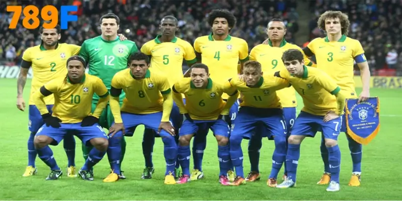 Bảng xếp hạng Ngoại hạng Anh – Hành trình mùa giải 2024/25 1 Ngay từ nhỏ, Ronaldinho đã gắn bó với trái bóng tròn