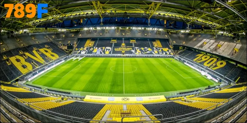 Bảng xếp hạng Ngoại hạng Anh – Hành trình mùa giải 2024/25 2 Sân vận động Signal Iduna Park với sức chứa hơn 81.000 chỗ ngồi
