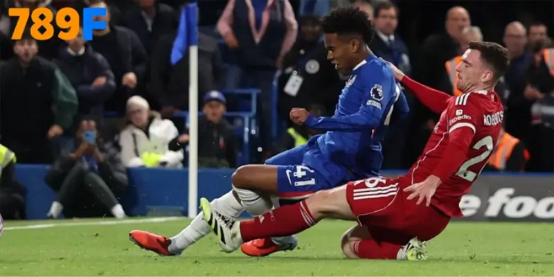 Khoảnh khắc Estêvão tỏa sáng, cứu Chelsea tại Stamford Bridge Khoảnh khắc Estêvão tỏa sáng, cứu Chelsea tại Stamford Bridge