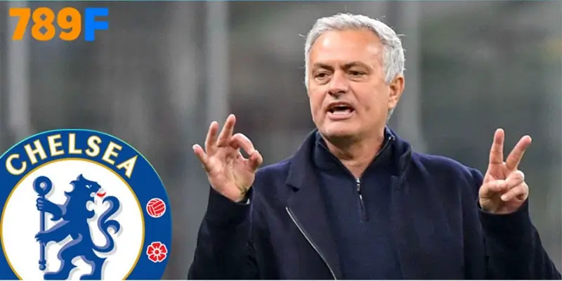 Mourinho trở lại Chelsea trong bầu không khí tò mò Mourinho trở lại Chelsea trong bầu không khí tò mò
