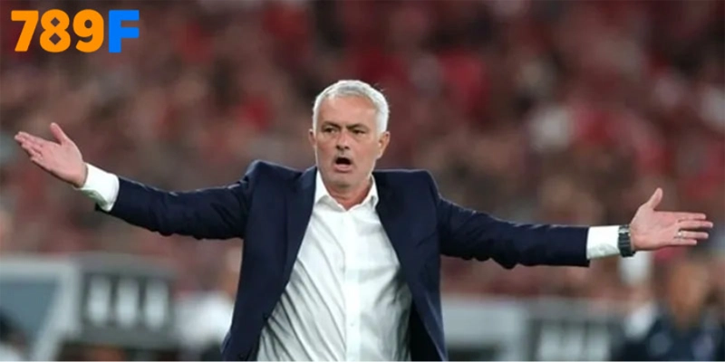 Stamford Bridge sắp chứng kiến Mourinho tái xuất Stamford Bridge sắp chứng kiến Mourinho tái xuất